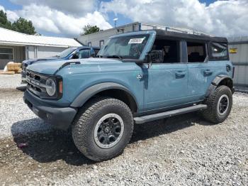  Salvage Ford Bronco