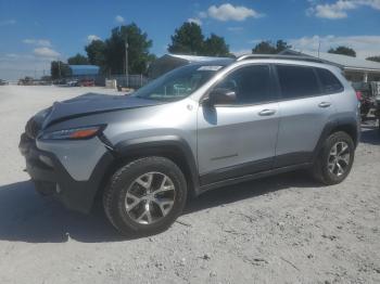  Salvage Jeep Cherokee