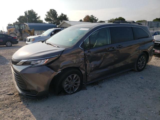  Salvage Toyota Sienna