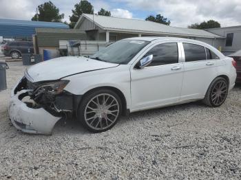  Salvage Chrysler 200