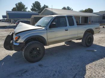  Salvage Toyota Tacoma