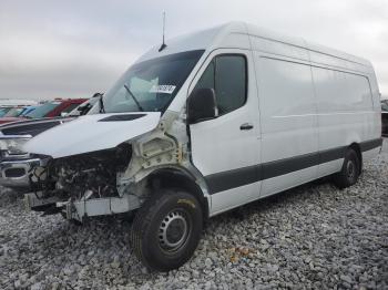  Salvage Mercedes-Benz Sprinter