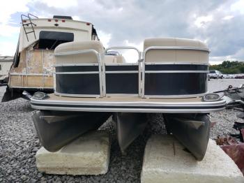  Salvage Lowe Boat