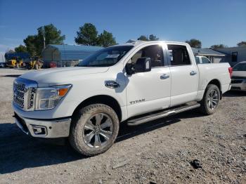  Salvage Nissan Titan