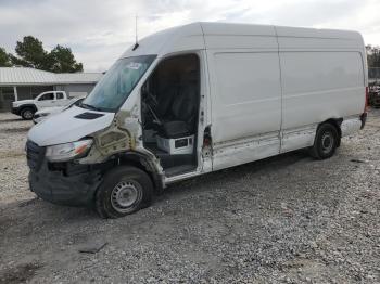  Salvage Mercedes-Benz Sprinter