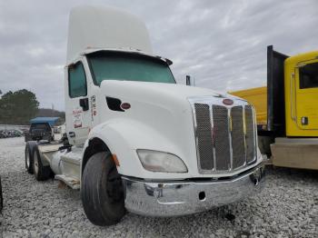  Salvage Peterbilt 579