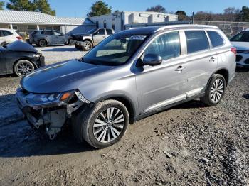  Salvage Mitsubishi Outlander