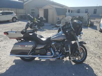  Salvage Harley-Davidson Fl