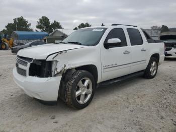  Salvage Chevrolet Avalanche