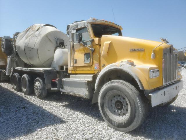  Salvage Kenworth W900