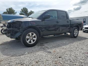  Salvage Nissan Titan