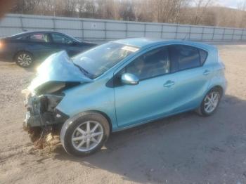  Salvage Toyota Prius