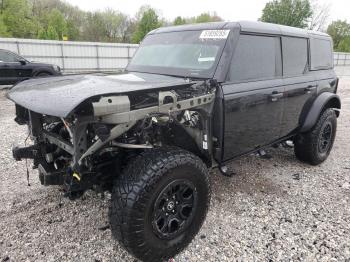  Salvage Ford Bronco