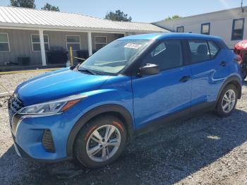  Salvage Nissan Kicks