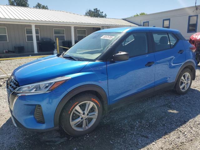  Salvage Nissan Kicks