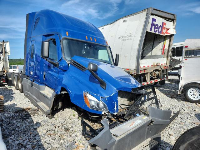  Salvage Freightliner Cascadia 1
