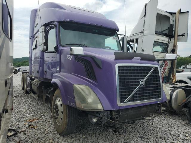  Salvage Volvo Vnl