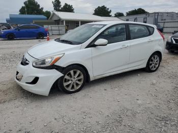  Salvage Hyundai ACCENT