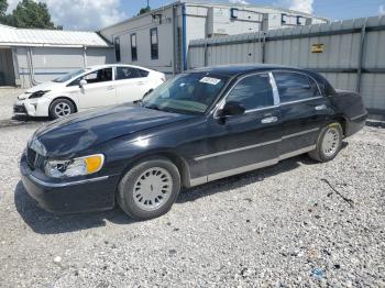  Salvage Lincoln Towncar