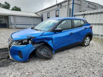  Salvage Nissan Kicks
