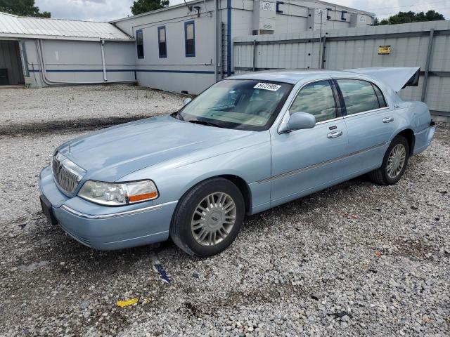  Salvage Lincoln Towncar