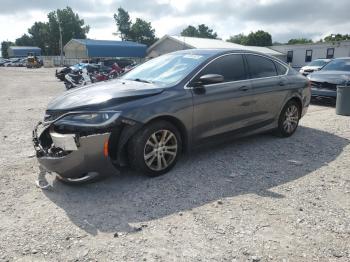  Salvage Chrysler 200