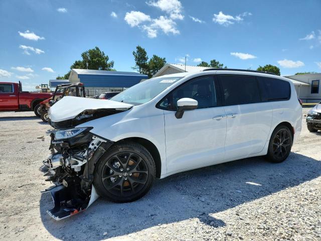  Salvage Chrysler Pacifica
