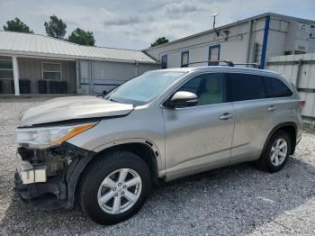  Salvage Toyota Highlander