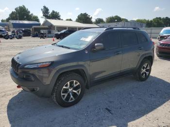  Salvage Jeep Cherokee