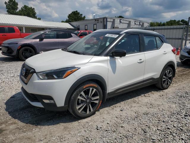  Salvage Nissan Kicks