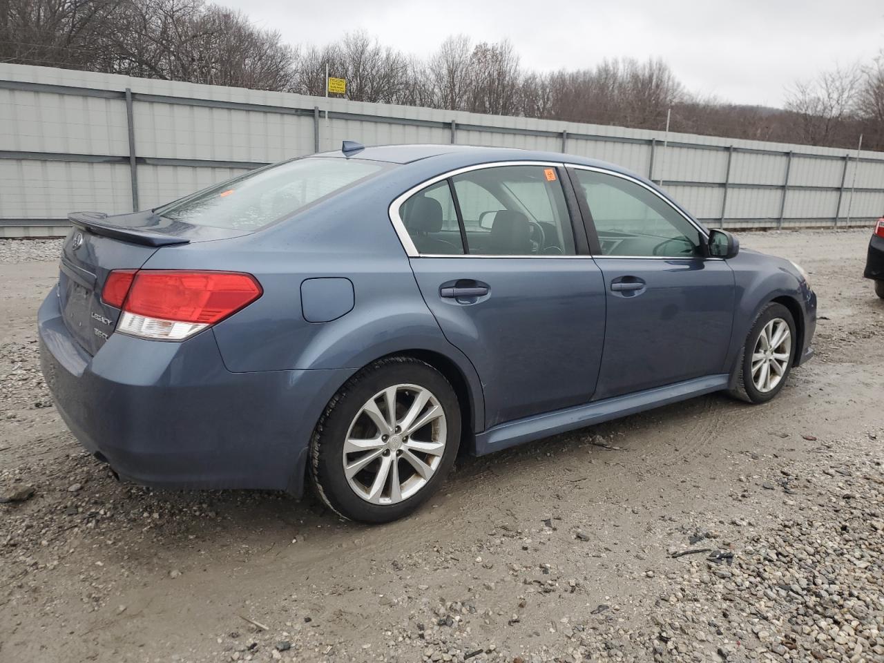 Subaru Legacy 3.6r Limited Image 5