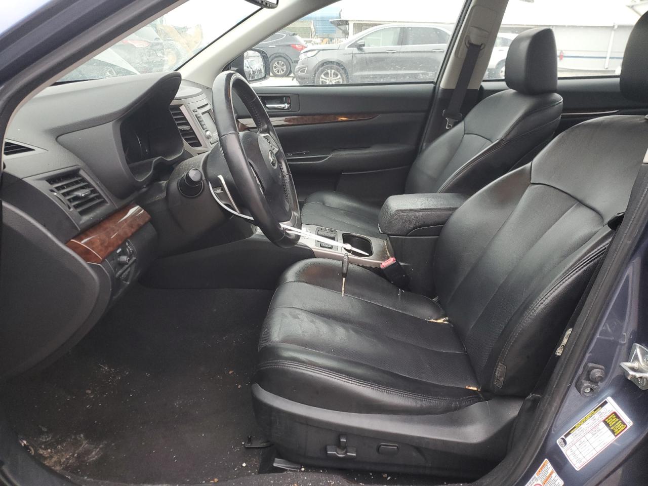 Subaru Legacy 3.6r Limited Image 3