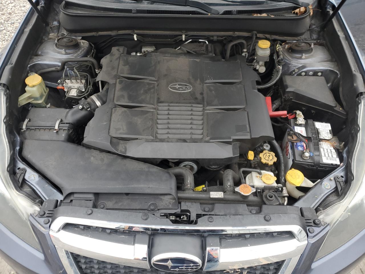Subaru Legacy 3.6r Limited Image 2