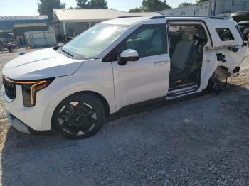  Salvage Kia Carnival