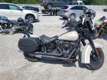  Salvage Harley-Davidson Flhcs