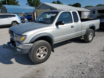  Salvage Toyota Tacoma