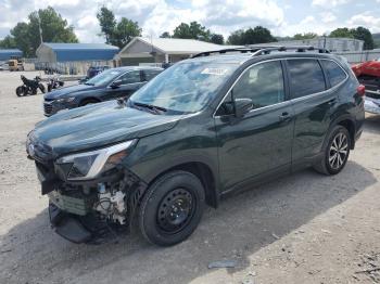  Salvage Subaru Forester