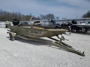  Salvage X-press Boat