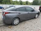 Toyota Prius L Image 2