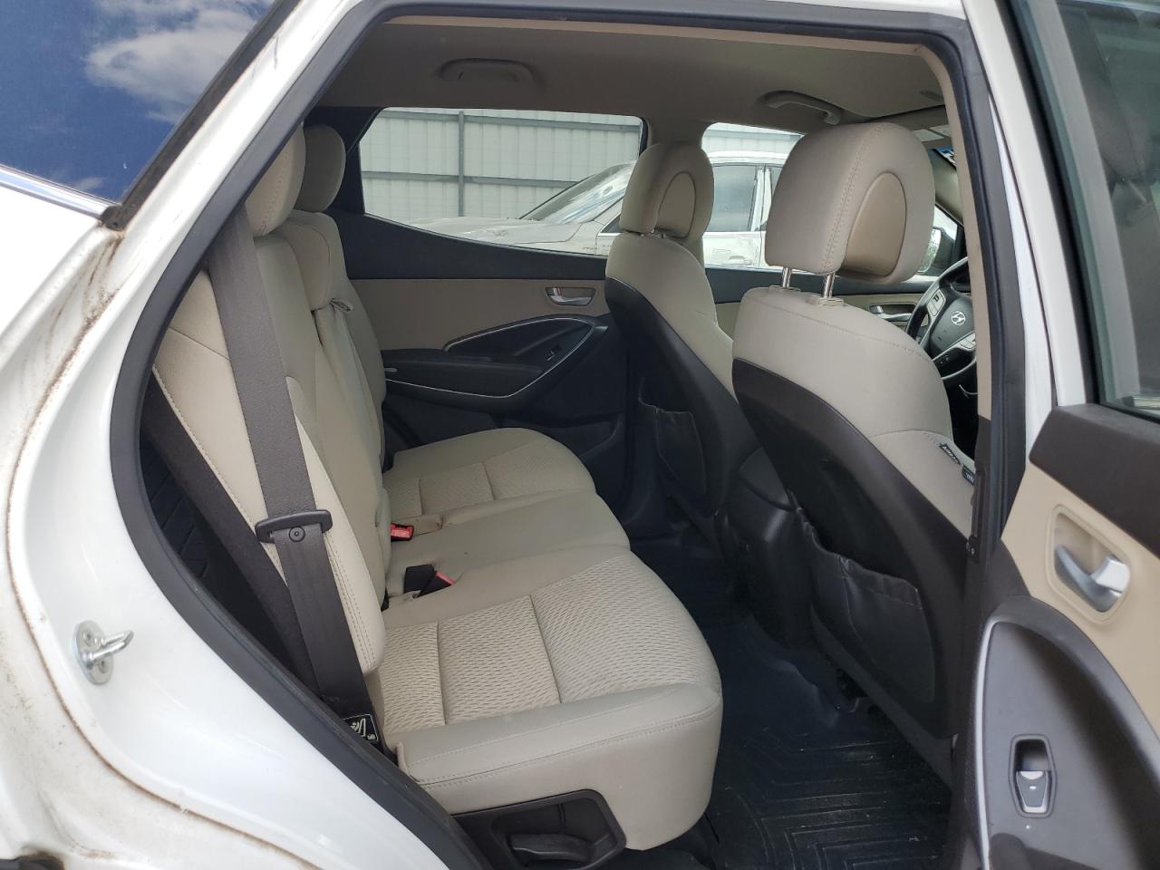 Hyundai SANTA FE Image 7