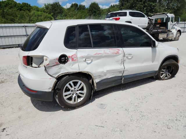 Volkswagen Tiguan S Image 14