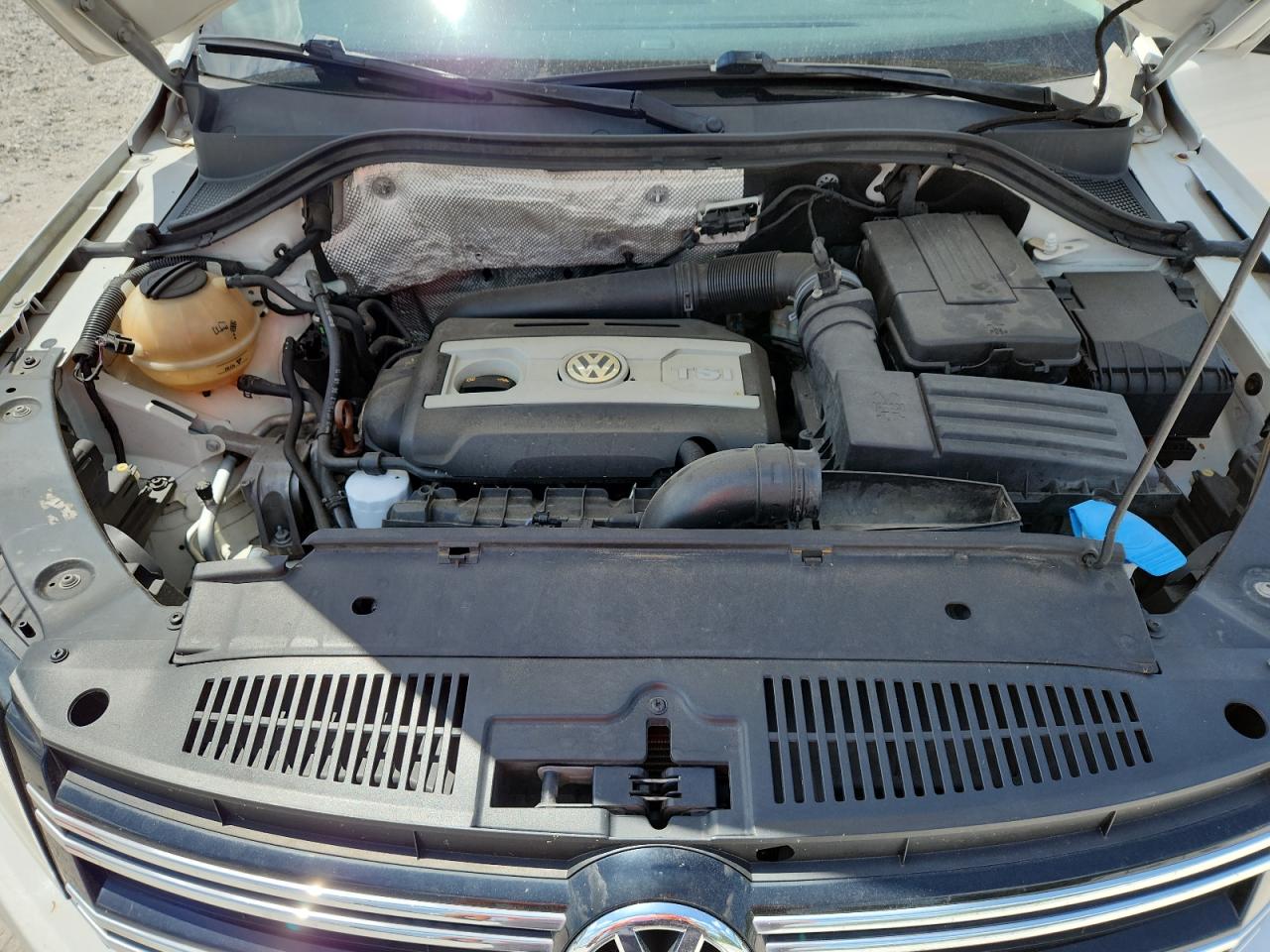 Volkswagen Tiguan S Image 7