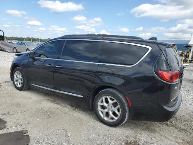 Chrysler Pacifica Touring L Image 4