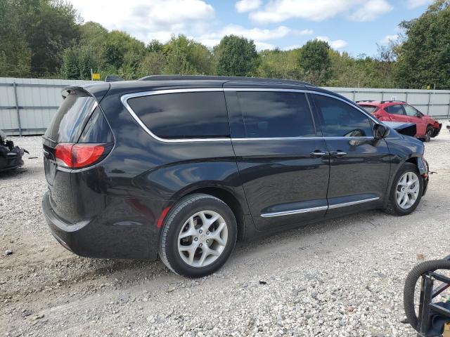 Chrysler Pacifica Touring L Image 6