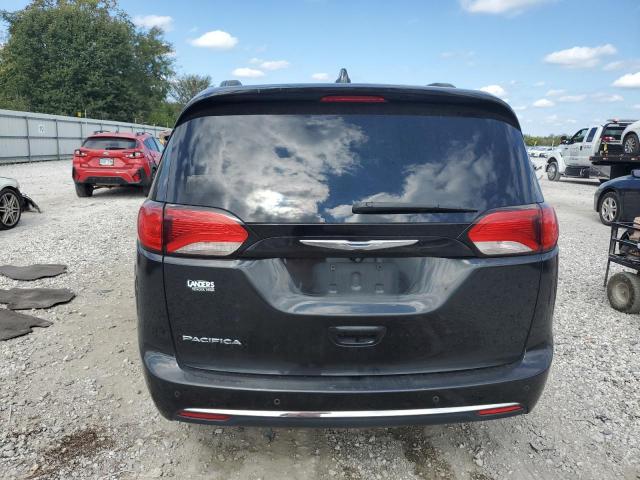 Chrysler Pacifica Touring L Image 9