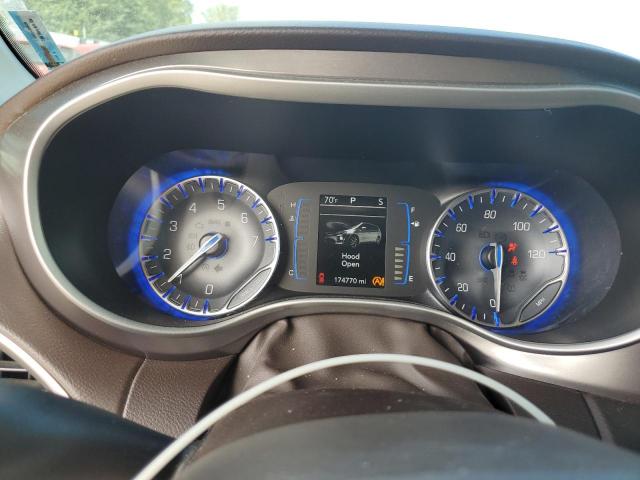 Chrysler Pacifica Touring L Image 3