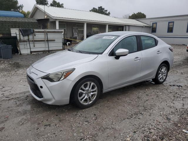  Salvage Toyota Yaris
