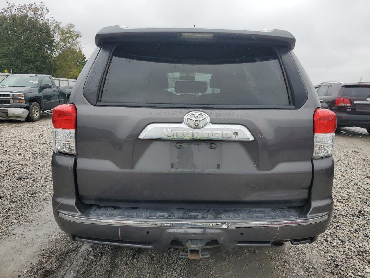 Toyota 4Runner Sr5 Image 13