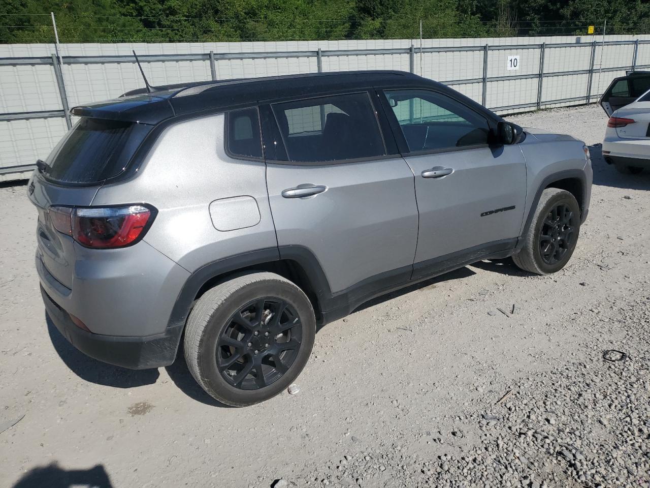 Jeep Compass Latitude Image 8