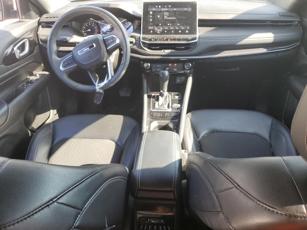 Jeep Compass Latitude Image 6